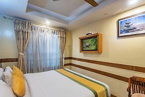 Yellow Pagoda Hotel