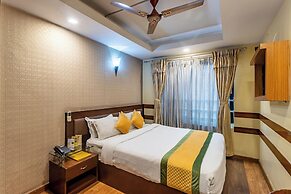Yellow Pagoda Hotel