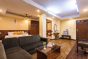 Yellow Pagoda Hotel