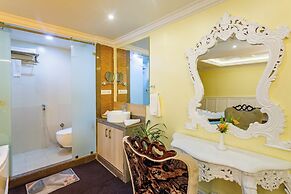 Yellow Pagoda Hotel