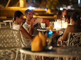 The Villa Hotel