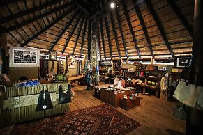 Selinda Camp
