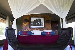 Selinda Camp