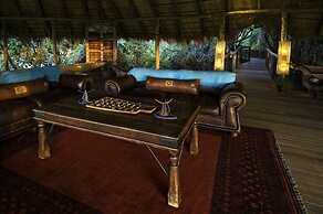 Selinda Camp