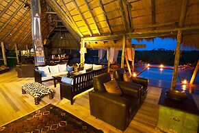 Selinda Camp