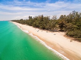 Mumsa Beach Resort & Restaurant