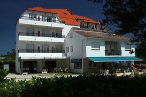 Hotel JR