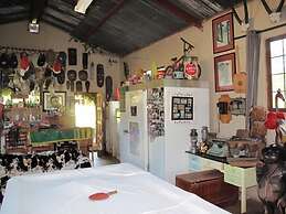 Caracal Lodge