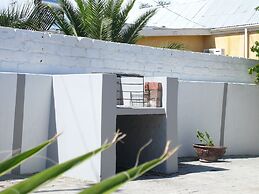 17 on Bird Guest House