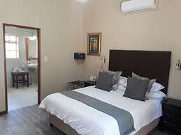 17 on Bird Guest House
