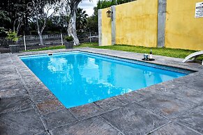 17 on Bird Guest House