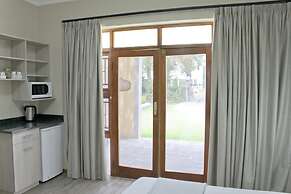 17 on Bird Guest House