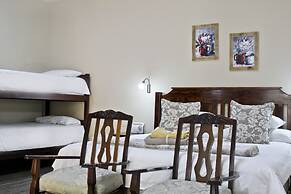 17 on Bird Guest House