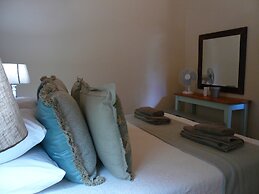 17 on Bird Guest House