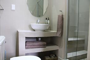 17 on Bird Guest House