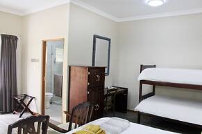 17 on Bird Guest House