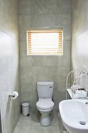 17 on Bird Guest House