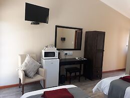 17 on Bird Guest House