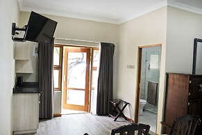 17 on Bird Guest House