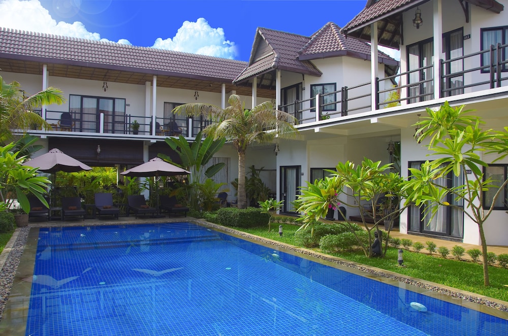 SR Sofia Villa Hotel
