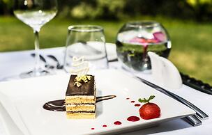 J7 Angkor Hotel