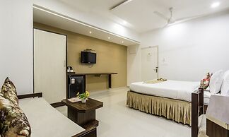 Hotel Ashish Palace