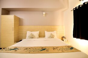 Hotel Ashish Palace