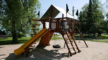 Grey Wolf Lodge