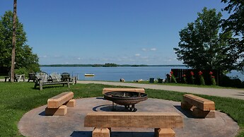 Grey Wolf Lodge