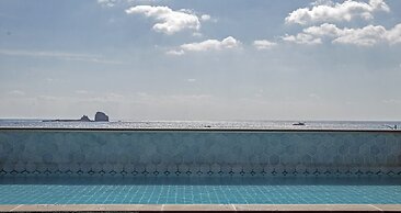 Sun & Moon Resort