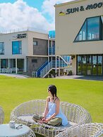 Sun & Moon Resort