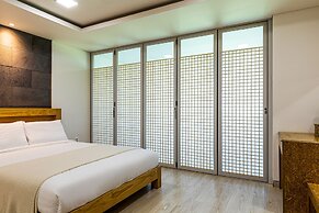 Sun & Moon Resort