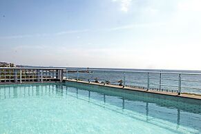 Sun & Moon Resort