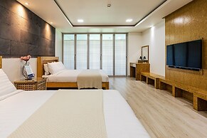 Sun & Moon Resort