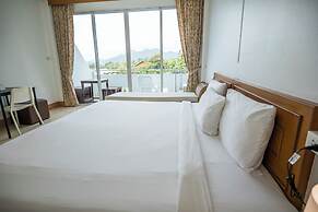 Mam Kai Bae Beach Resort