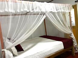 Damith Tourist Inn