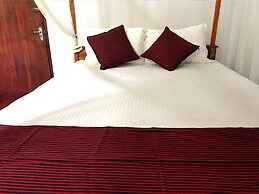 Damith Tourist Inn