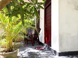 Damith Tourist Inn
