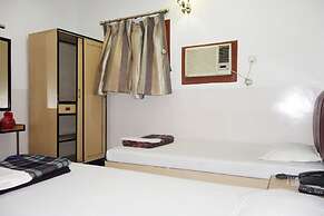 Hotel Akash Ganga