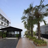 The Loft Seaside Sriracha