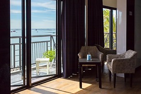 The Loft Seaside Sriracha