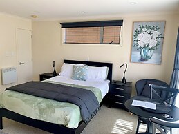March Apartments