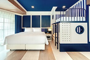 The Cruise Hotel