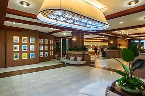The Cruise Hotel