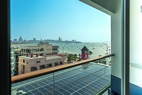 The Cruise Hotel