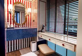 The Cruise Hotel