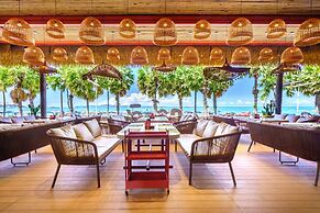 The Cruise Hotel