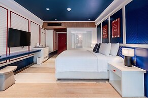 The Cruise Hotel
