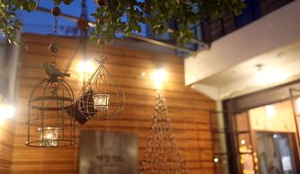 Daemyung Guesthouse