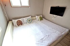 Daemyung Guesthouse
